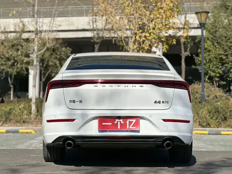 2023 Bestune B70 с пробегом 11 000 км