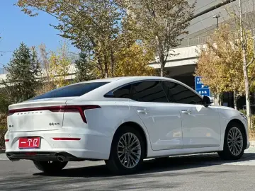 2023 Bestune B70 с пробегом 11 000 км