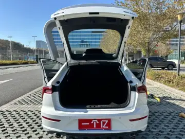 2023 Bestune B70 с пробегом 11 000 км