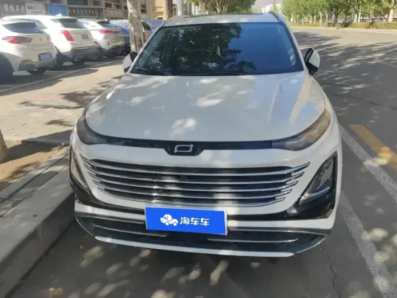 2023 Bestune T90 с пробегом 15 000 км