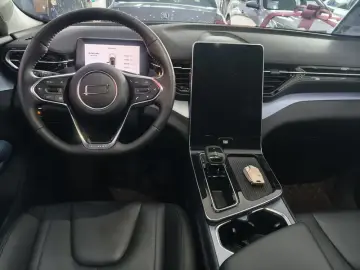 2023 Bestune T90 с пробегом 25 000 км