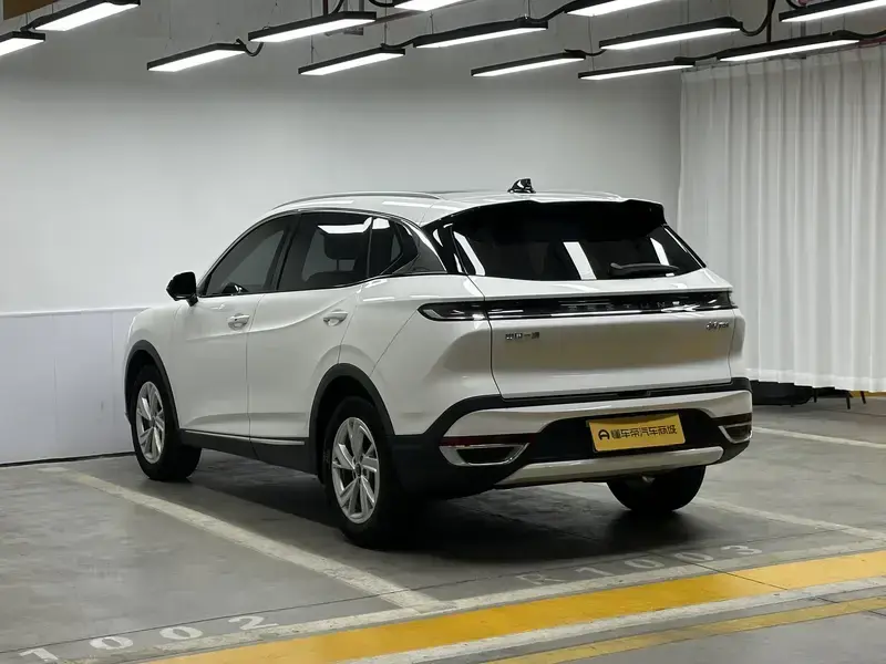 2023 Bestune T90 с пробегом 15 700 км