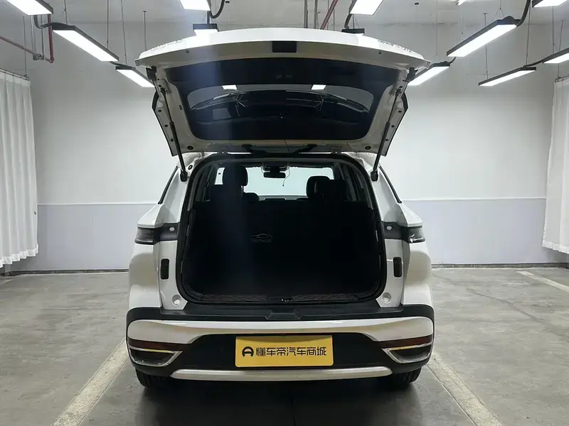 2023 Bestune T90 с пробегом 15 700 км