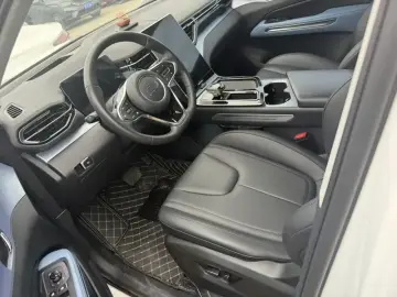 2023 Bestune T90 с пробегом 34 000 км