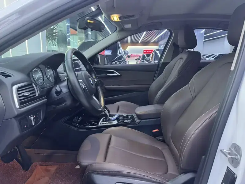 2020 BMW 1 серии с пробегом 57 800 км