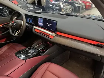 2026 BMW 5 серии с пробегом 25 000 км