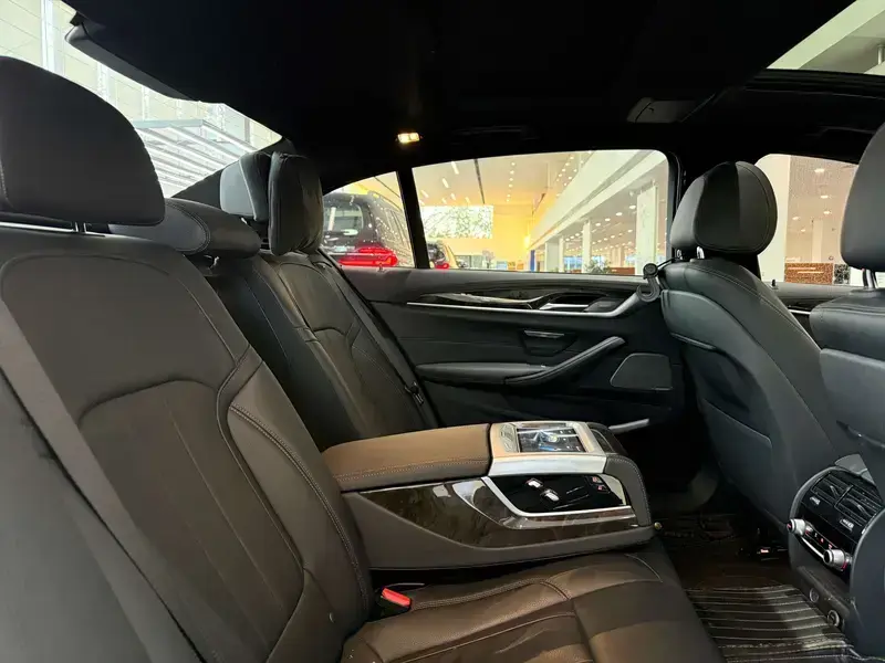 2019 BMW 5 серии с пробегом 78 000 км