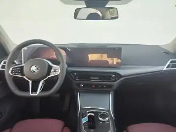 2026 BMW i3 с пробегом 100 км