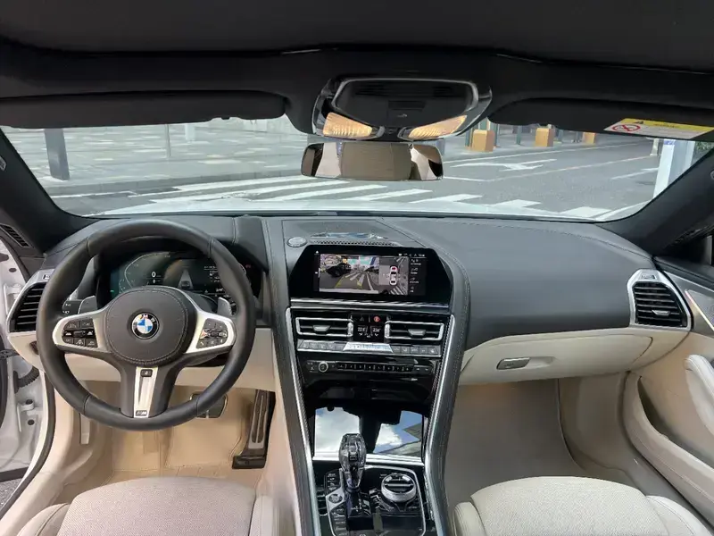 2021 BMW 8 серии с пробегом 18 000 км
