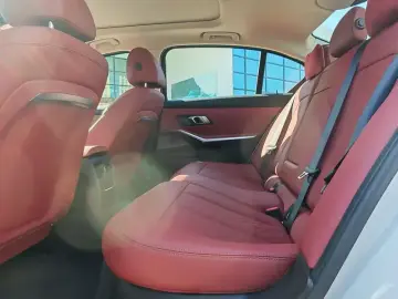 2026 BMW i3 с пробегом 12 000 км