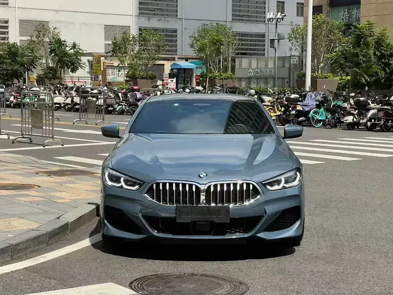2021 BMW 8 серии с пробегом 10 000 км