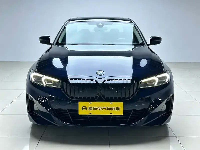 2022 BMW i3 с пробегом 67 400 км