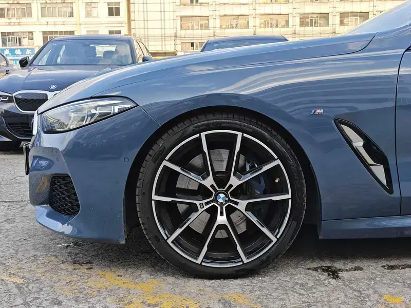 2021 BMW 8 серии с пробегом 42 300 км