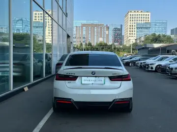 2023 BMW i3 с пробегом 40 000 км