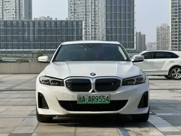 2022 BMW i3 с пробегом 56 000 км