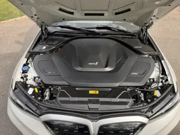 2022 BMW i3 с пробегом 83 200 км