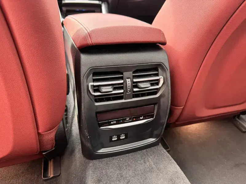 2022 BMW i3 с пробегом 83 200 км