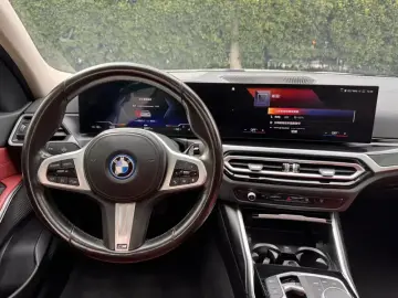 2022 BMW i3 с пробегом 83 200 км