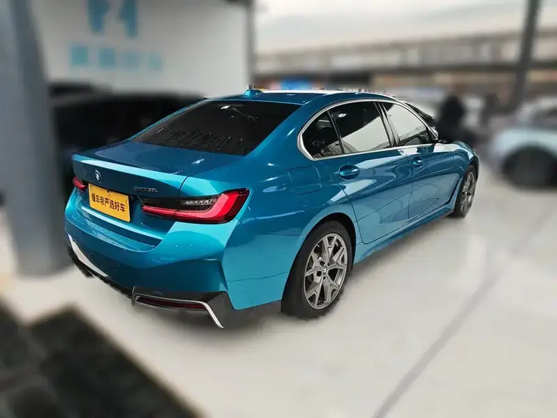 2022 BMW i3 с пробегом 45 400 км