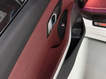2022 BMW i3 с пробегом 77 000 км