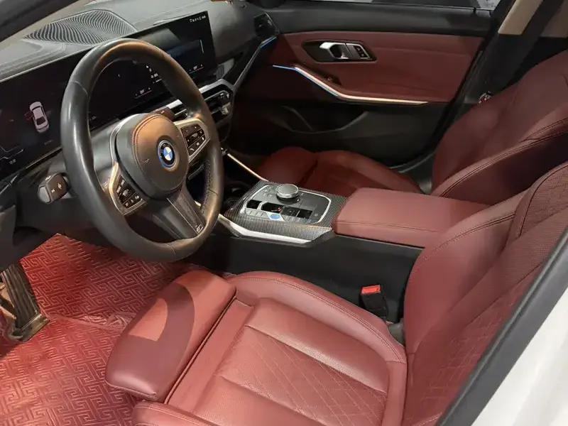 2022 BMW i3 с пробегом 77 000 км
