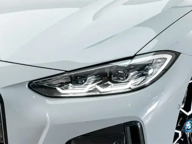 2023 BMW i4 с пробегом 26 500 км