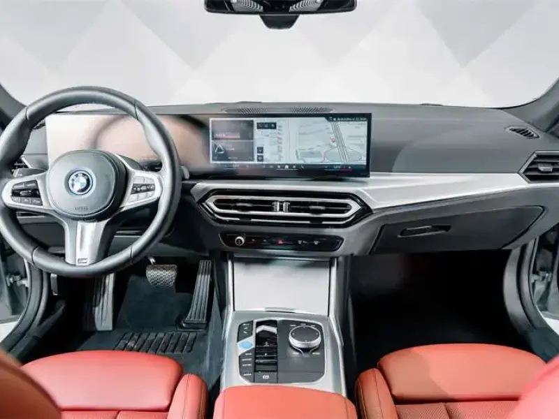 2023 BMW i4 с пробегом 26 500 км