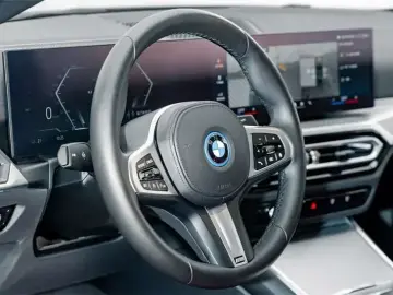 2023 BMW i4 с пробегом 26 500 км