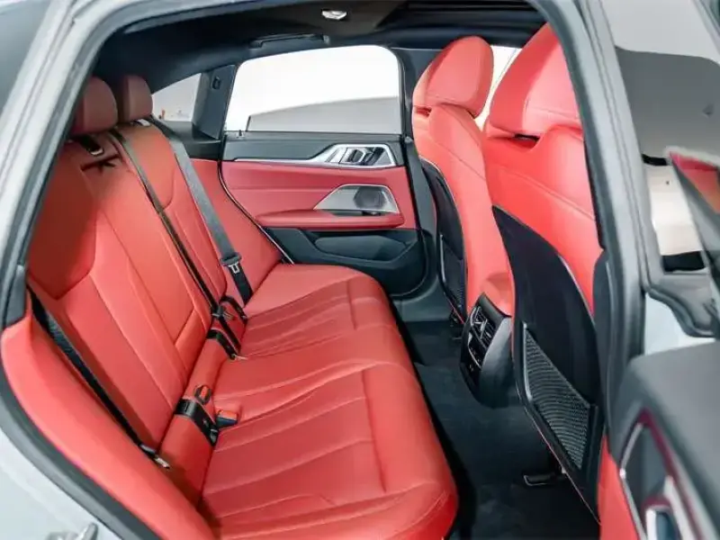 2023 BMW i4 с пробегом 26 500 км