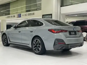 2023 BMW i4 с пробегом 38 000 км