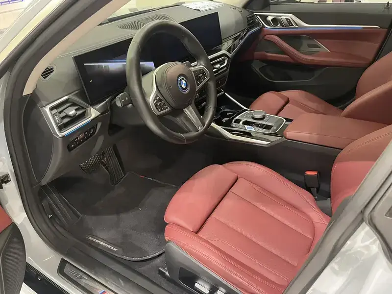 2023 BMW i4 с пробегом 38 000 км