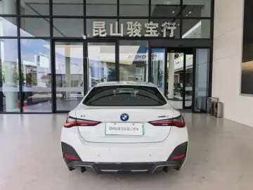 2023 BMW i4 с пробегом 21 000 км