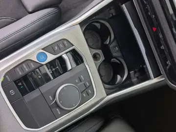 2023 BMW i4 с пробегом 21 000 км