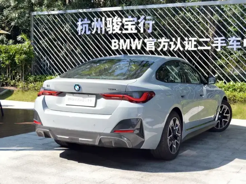 2023 BMW i4 с пробегом 100 км