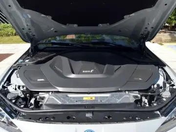 2023 BMW i4 с пробегом 100 км