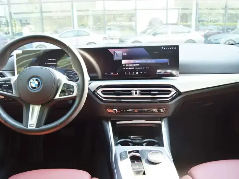 2023 BMW i4 с пробегом 100 км