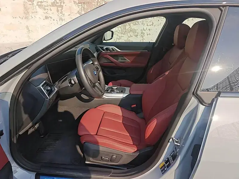 2023 BMW i4 с пробегом 2 500 км