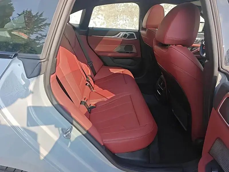 2023 BMW i4 с пробегом 2 500 км