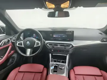 2023 BMW i4 с пробегом 17 500 км