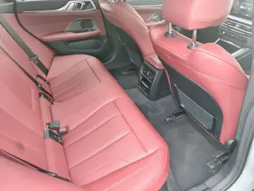 2023 BMW i4 с пробегом 17 500 км