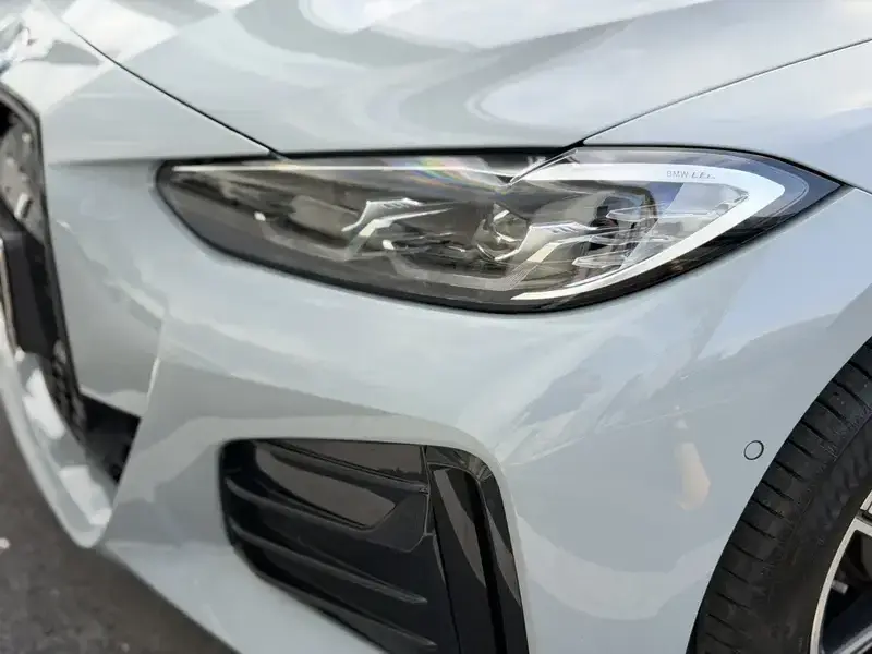 2023 BMW i4 с пробегом 30 000 км