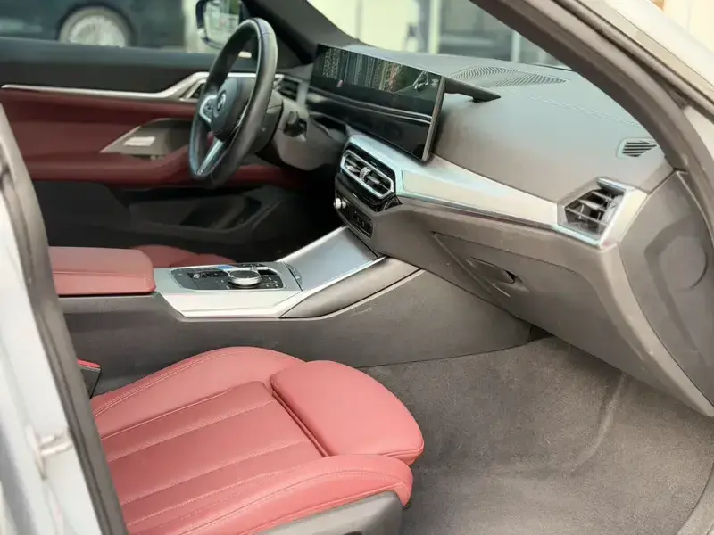 2023 BMW i4 с пробегом 30 000 км