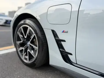 2023 BMW i4 с пробегом 30 000 км