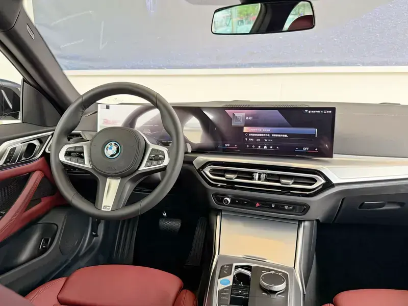 2023 BMW i4 с пробегом 2 200 км