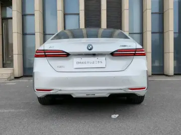 2024 BMW i5 с пробегом 7 300 км