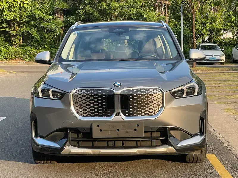 2023 BMW iX1 с пробегом 42 000 км