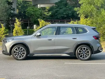 2023 BMW iX1 с пробегом 42 000 км