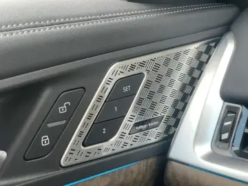 2023 BMW iX1 с пробегом 42 000 км