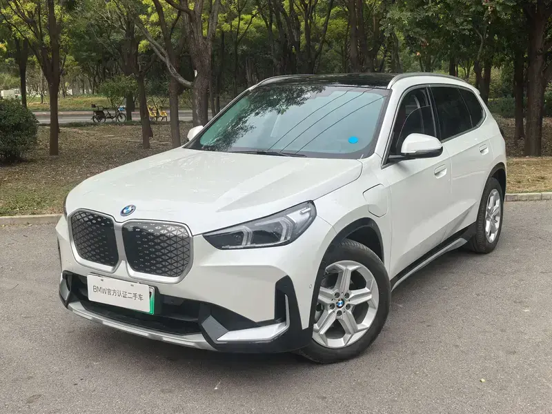 2026 BMW iX1 с пробегом 100 км