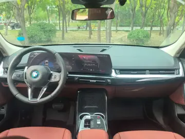 2026 BMW iX1 с пробегом 100 км
